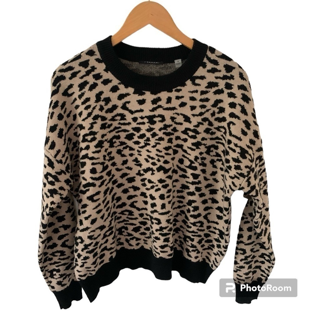 T Tahiti Leopard Print Pullover Knit Sweater in Size M